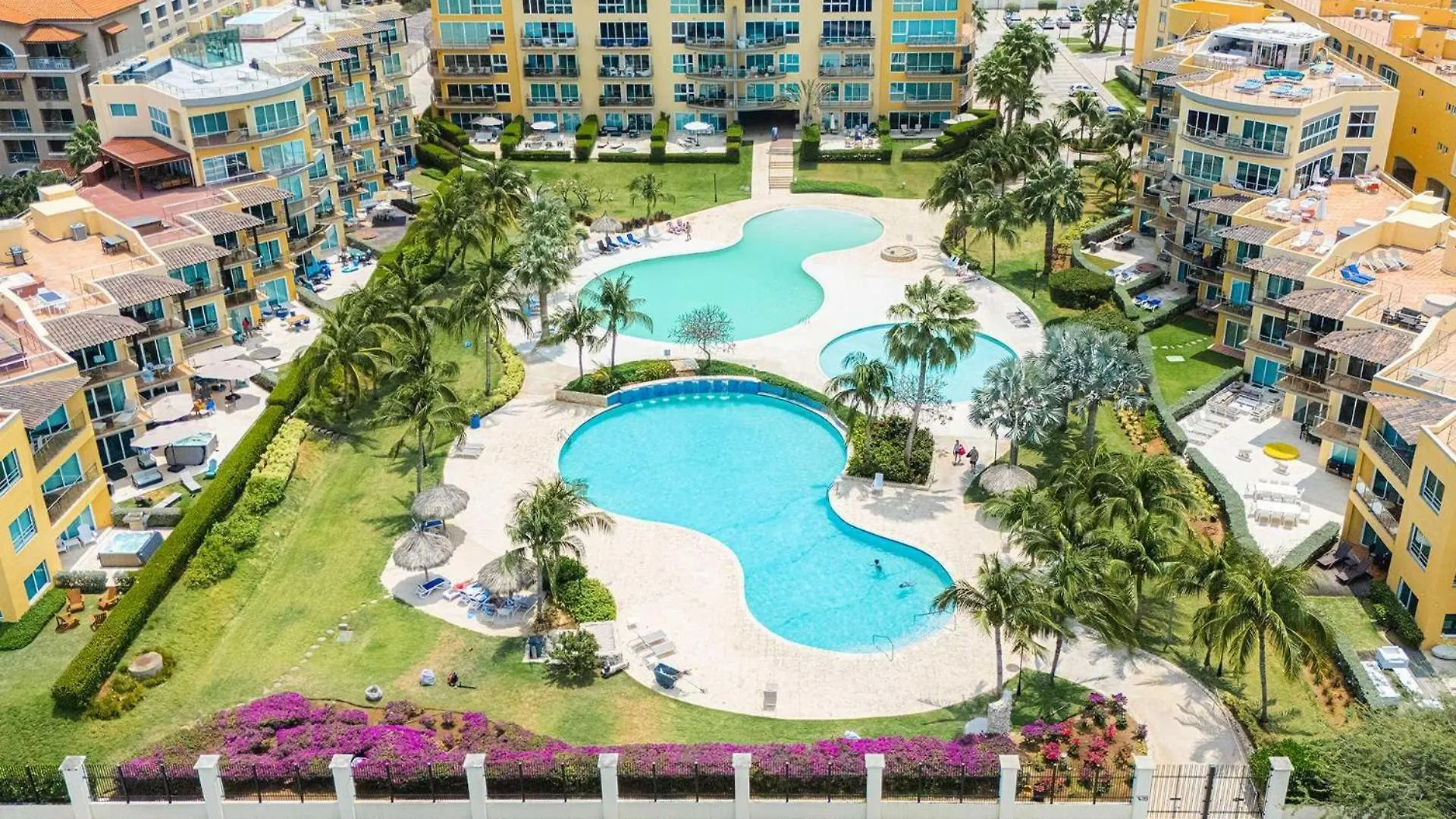Beachfront - Panoramic View 4Br Penthouse - Ph4 شاطئ بالم